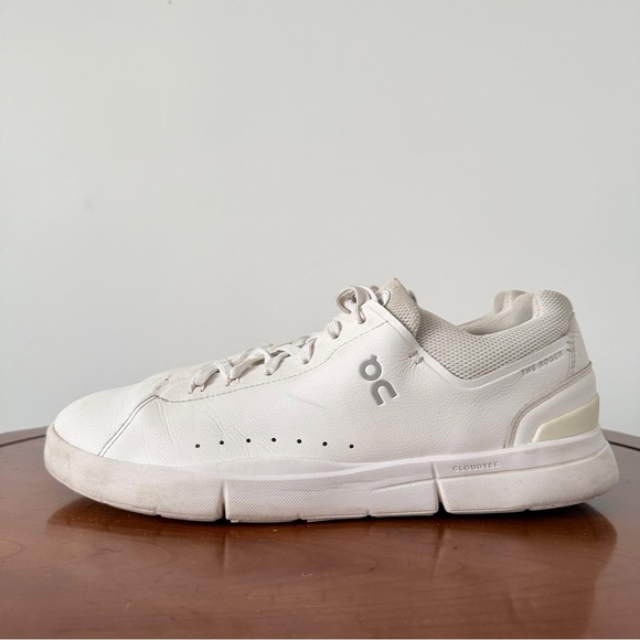 On Cloud The Roger Advantage Men White Sneakers | US 11 - Picture 3 of 9